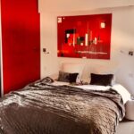 Une des chambres au niveau 1 de la villa Hirondelles